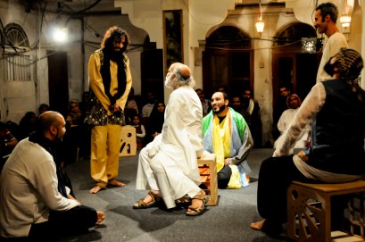 من المسرحية